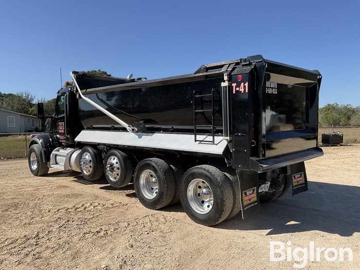 peterbilt-567-image-7