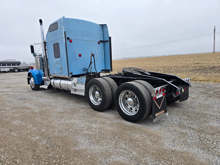 1999-kenworth-w900l-image-17