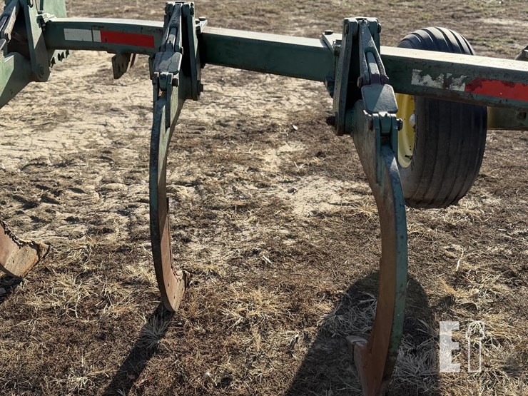 john-deere-7-image-13