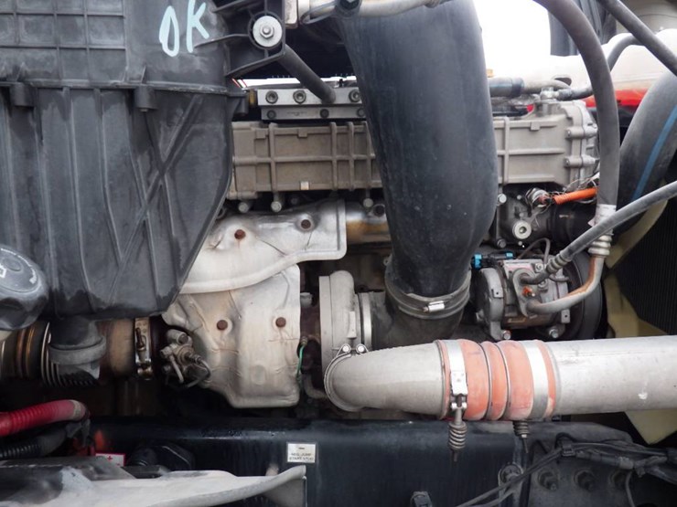 freightliner-cascadia-126-image-31