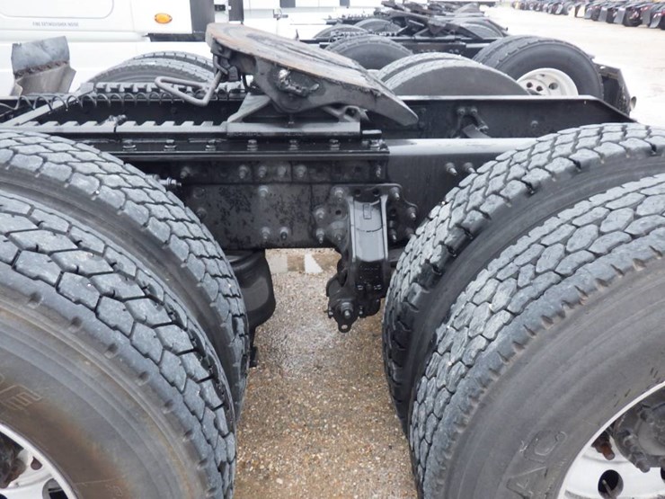 volvo-vnl780-image-19