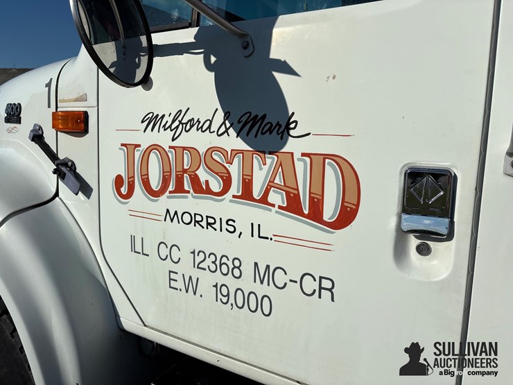 international-4900-image-14