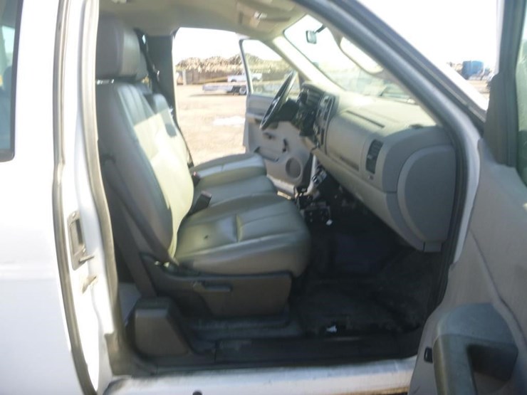 2009-chevrolet-2500-image-10