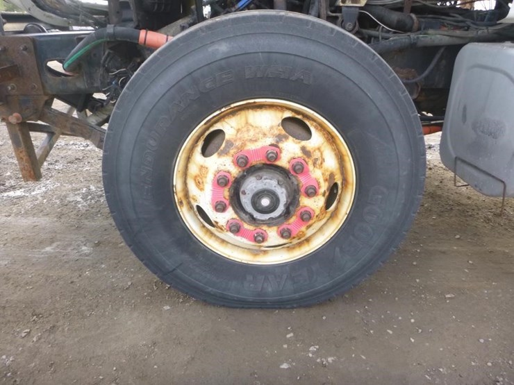 international-7600-image-18