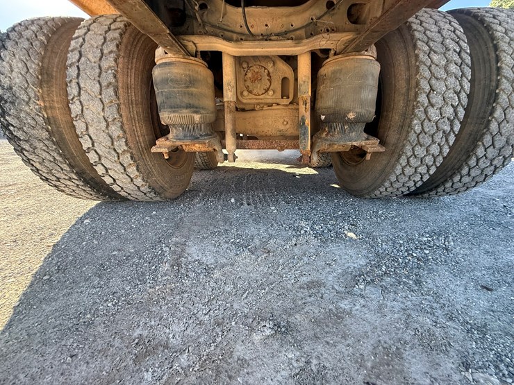 mack-r686st-image-62