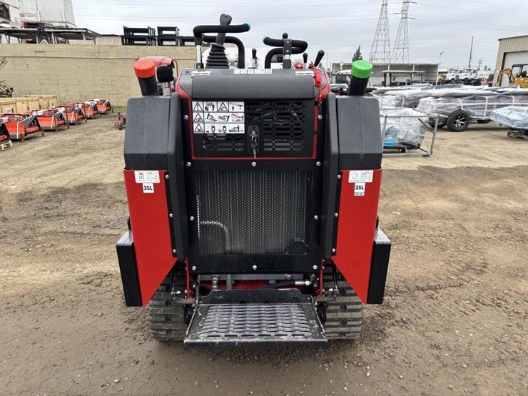 2025-stag-tl425-skid-steer-track-loader-image-8