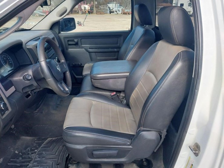 2011-dodge-1500-image-8