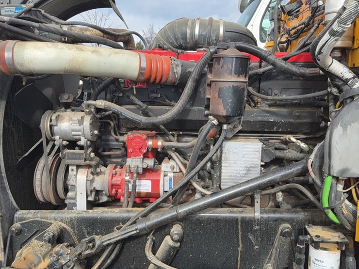 1997-peterbilt-379-image-22