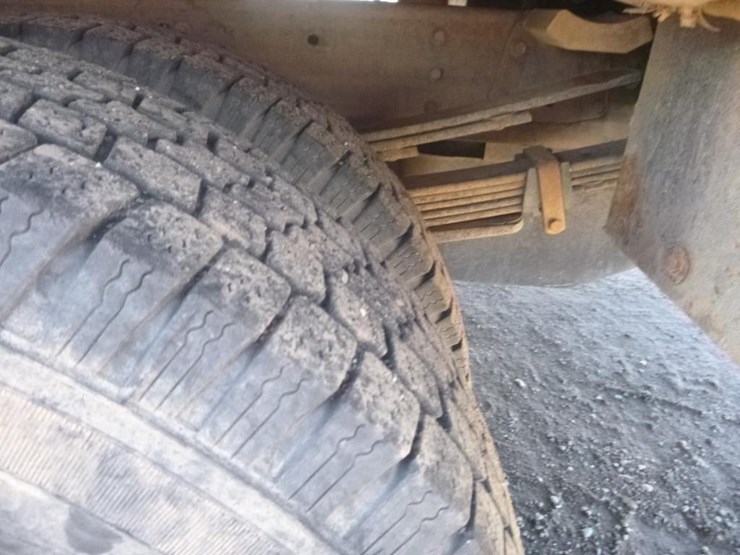 2005-chevrolet-3500-image-14