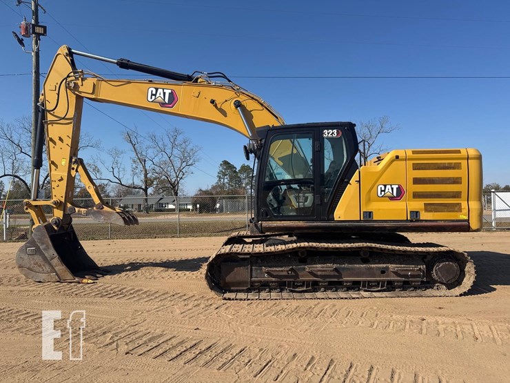 caterpillar-323-image-1