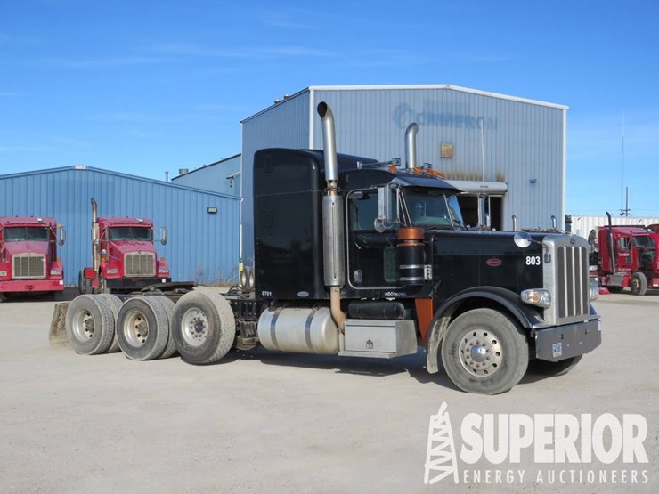 peterbilt-388-image-2