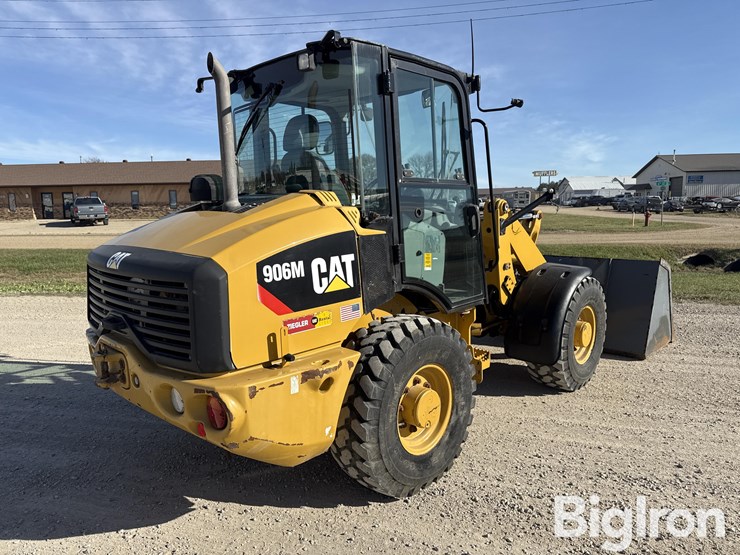 2015-caterpillar-906m-image-5