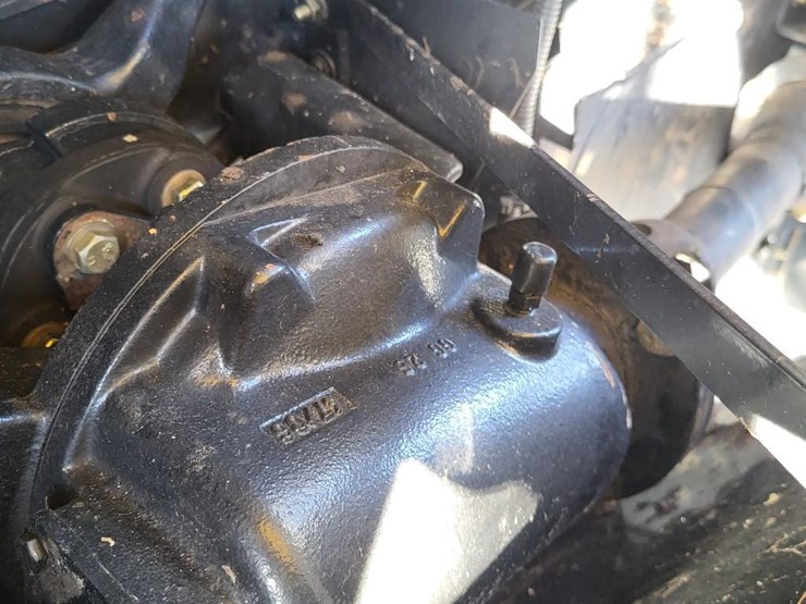 new-holland-cr9040-image-19