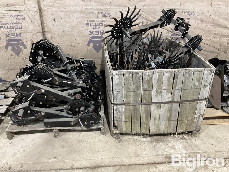 hiniker-spiked-rolling-rotary-hoe-attachment-image-2