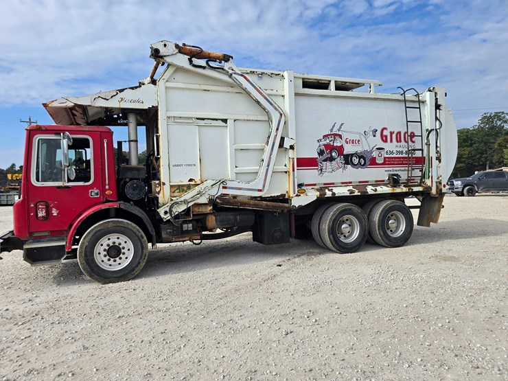 1996-mack-mr688s-image-8