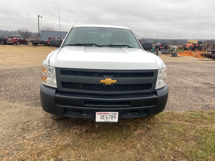 2010-chevrolet-1500-image-2