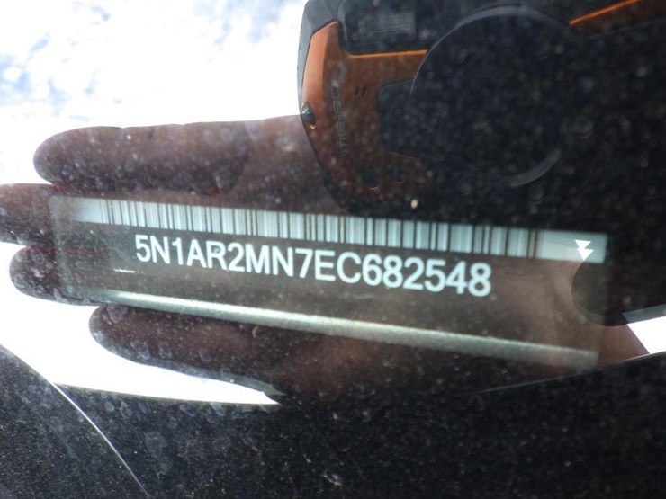 2014-nissan-pathfinder-image-15