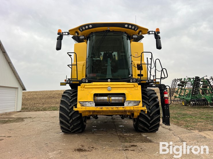 new-holland-cr6.90-image-2