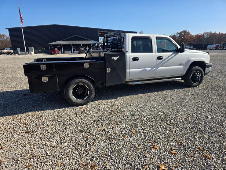 chevrolet-silverado-3500-image-28