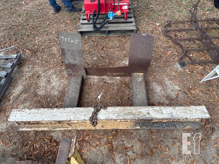 shopbuilt-push-bar-for-forklift-image-1