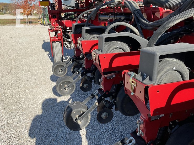 case-ih-1250-image-24