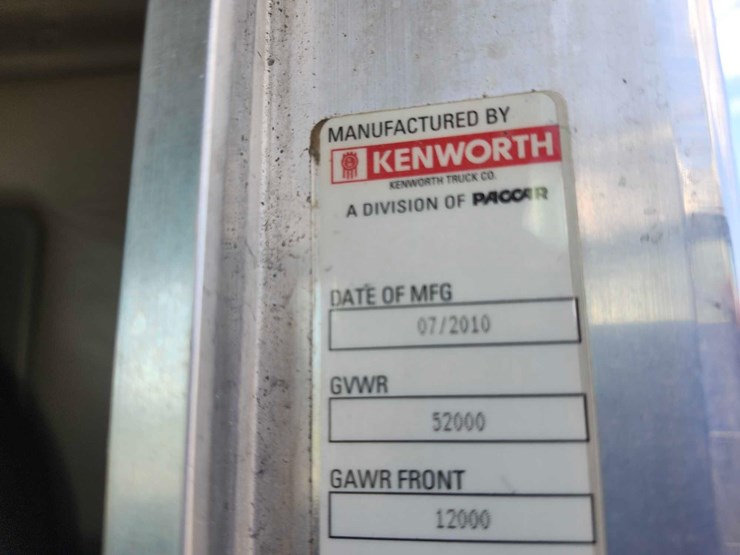 2011-kenworth-t800-image-3