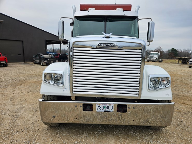 freightliner-122sd-image-31