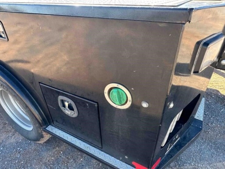 2024-ford-f350-image-21