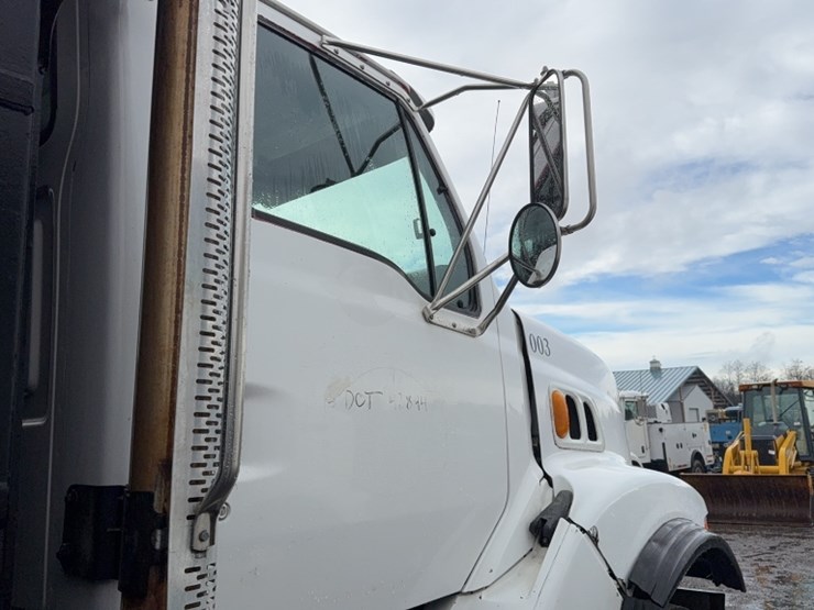 caterpillar-10-image-6