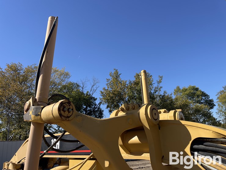 1995-caterpillar-12h-image-19