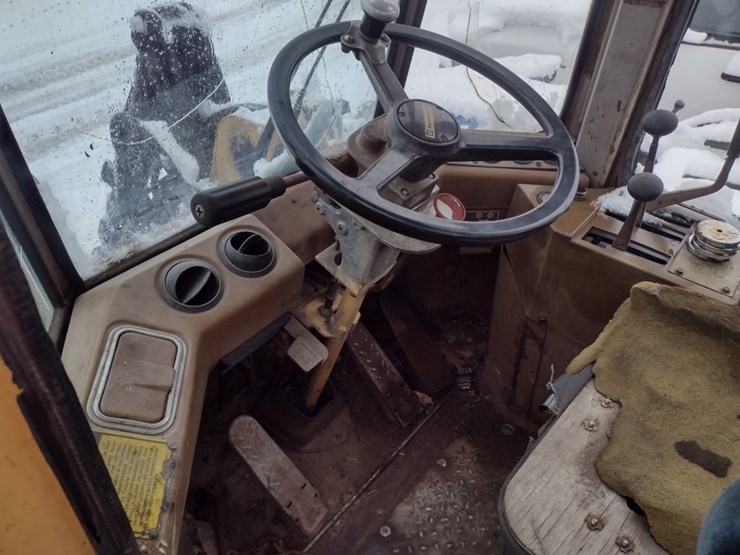 caterpillar-it28-image-13