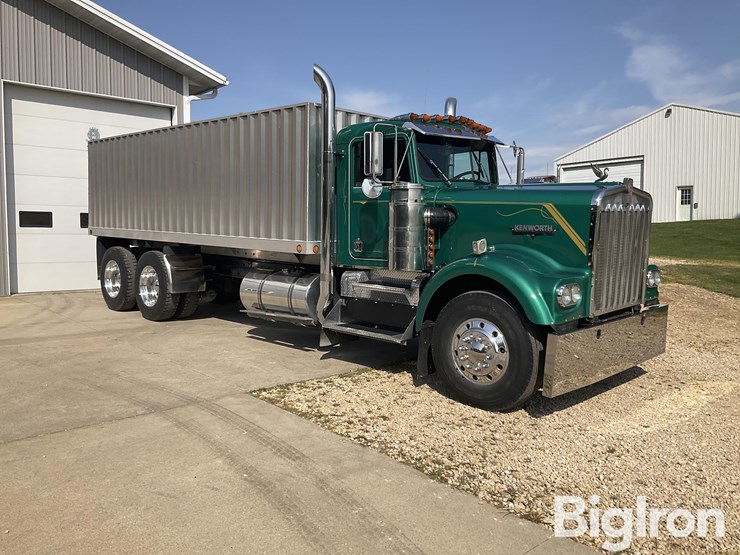 kenworth-w900-image-3