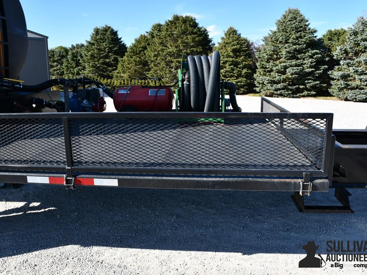 2022-j-d-skiles-pit-stop-tri/a-sprayer-trailer-image-17