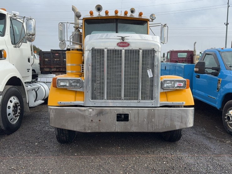 1997-peterbilt-379-image-2