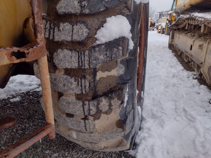 caterpillar-it24f-image-25