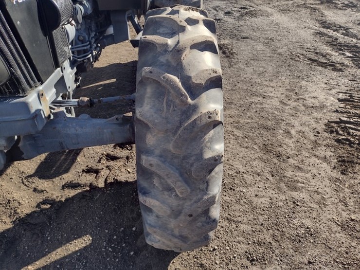 new-holland-4630-image-18