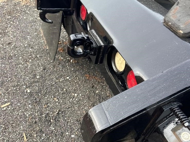 2011-capacity-tj5000-image-17