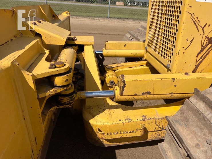 2005-komatsu-d39px-21-image-10