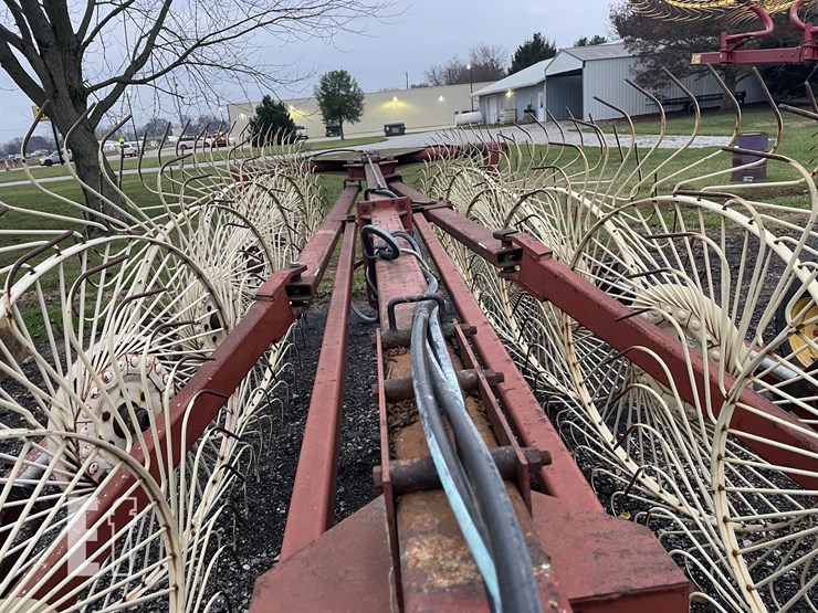 hesston-3983-image-2