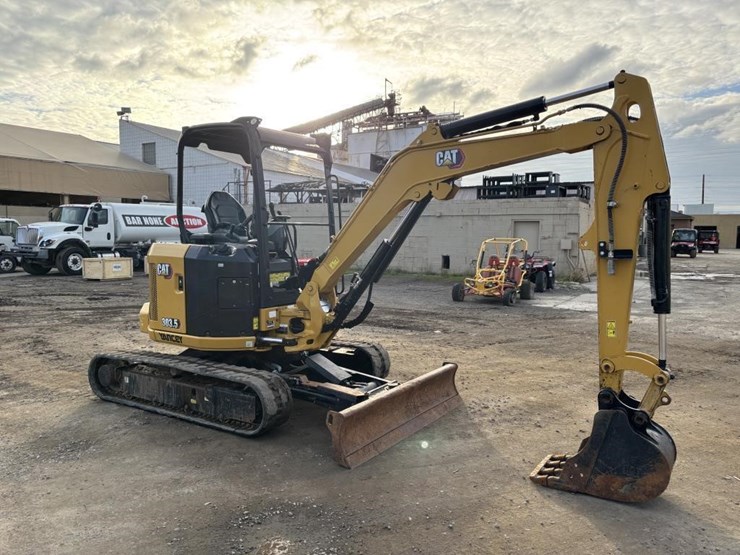 2022-caterpillar-303.5-image-2