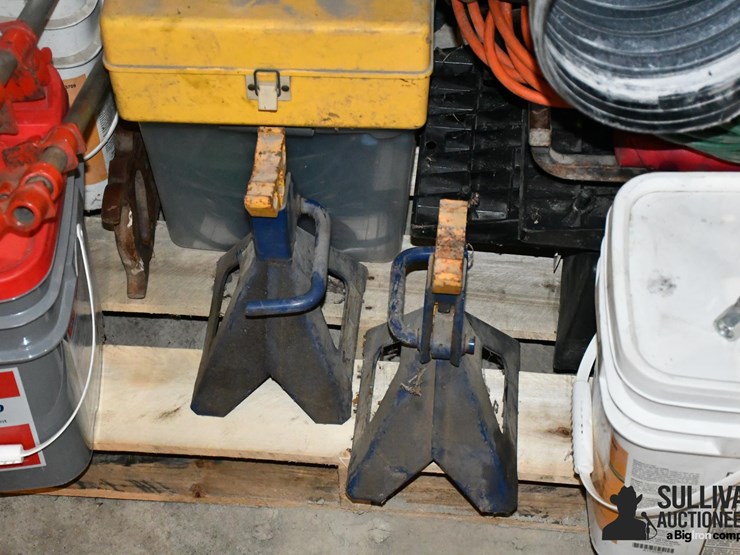 pallet-of-farm-support-image-9