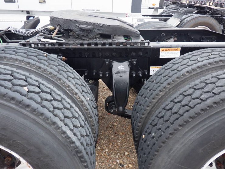 freightliner-cascadia-126-image-15