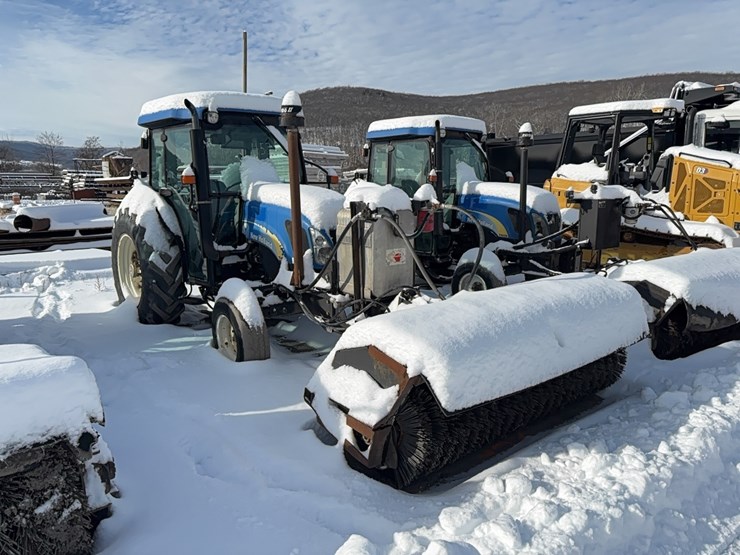 new-holland-t4020-image-2