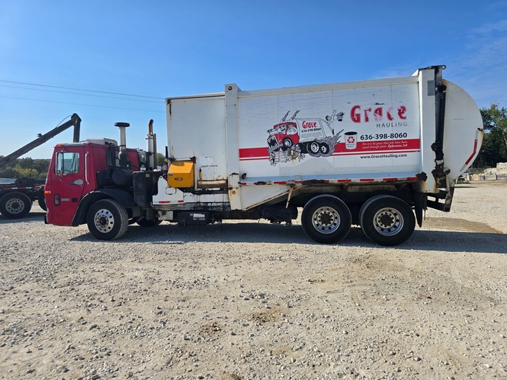 2007-mack-le613-image-11