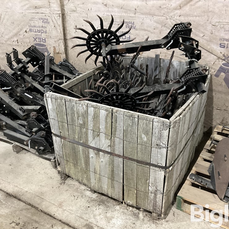 Hiniker Spiked Rolling Rotary Hoe Attachment