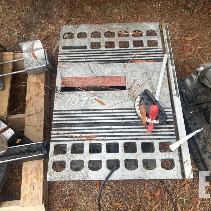 SKIL SAW 10" TABLE SAW