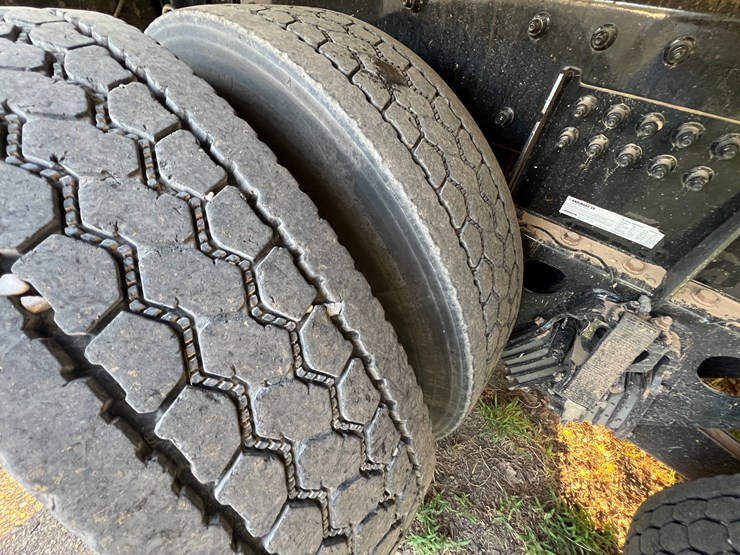 peterbilt-520-image-9