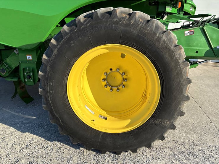 john-deere-s670-image-32