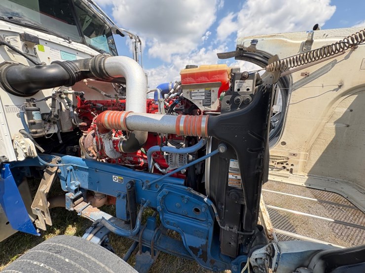 peterbilt-367-image-4