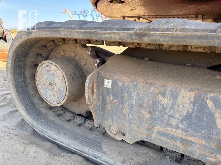 2020-takeuchi-tb260-image-14